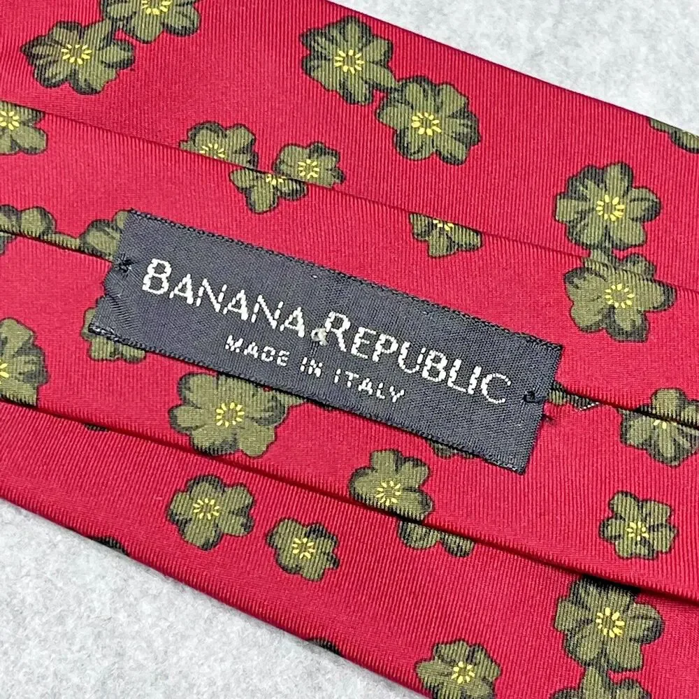 Banana Republic Mens 100%‎ Silk Tie Red Floral Geometric Necktie Made In Italy